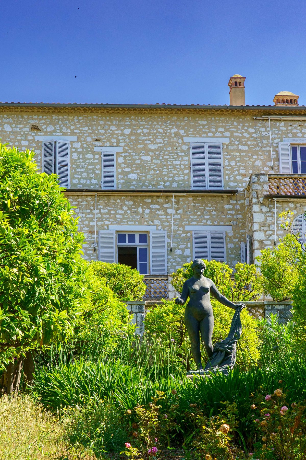 Renoir's bronze sculpture Venus Victrix in the gardens of Les Collettes, Cagnes-sur-Mer